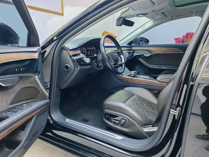 Audi A8 2021 Model A8L 50 TFSI quattro Luxury Model – фото 19