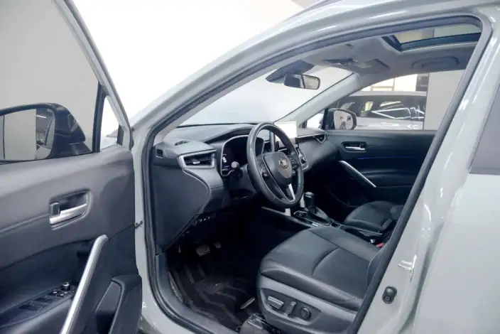 Toyota Corolla Cross 2022 Model 2.0L Ultimate Edition – фото 23