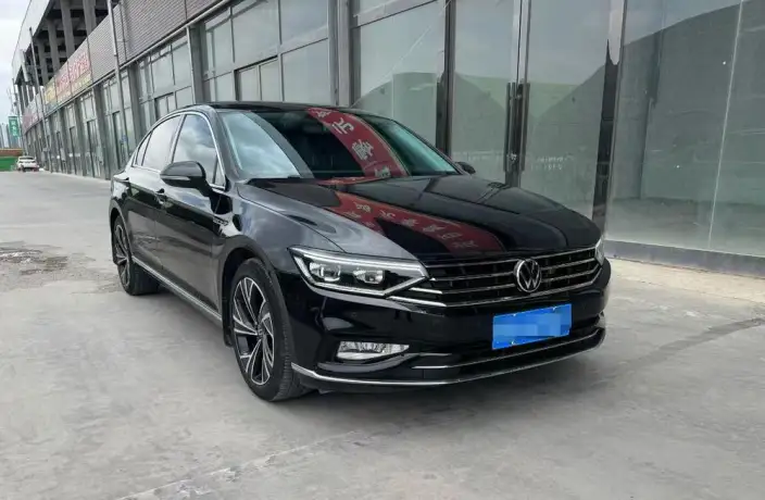 Volkswagen Magotan 2020 Model 330TSI DSG Luxury Model – фото 3