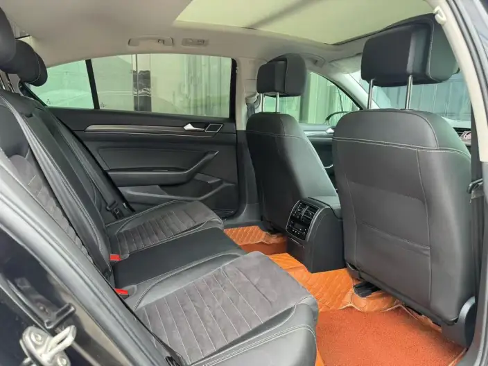 Volkswagen Magotan 2020 Model 330TSI DSG Luxury Model – фото 9