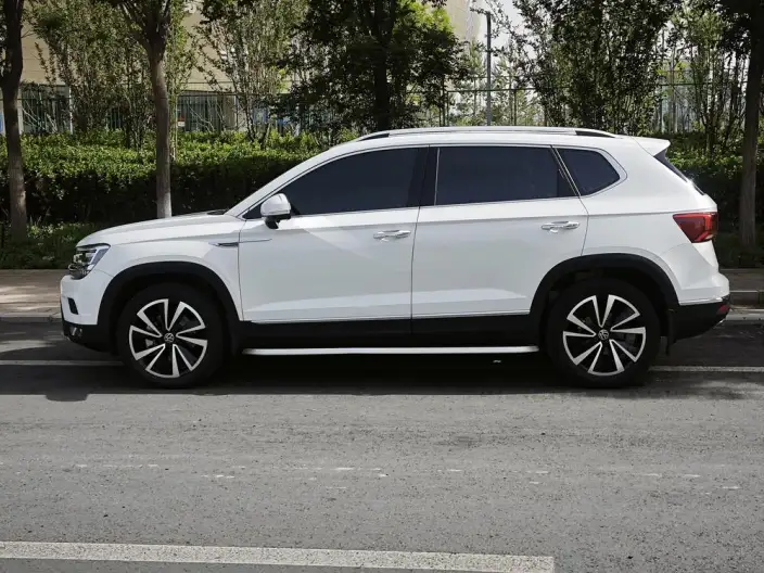 Volkswagen Tharu 2021 Model 330TSI 4WD Deluxe Edition – фото 4