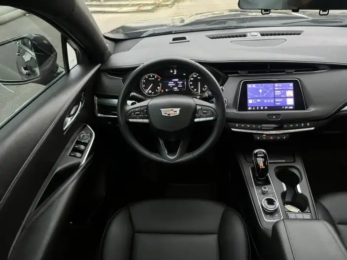 Cadillac XT4 2022 Model 28T 2WD Luxury Model – фото 13