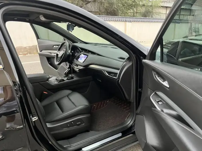Cadillac XT4 2022 Model 28T 2WD Luxury Model – фото 17
