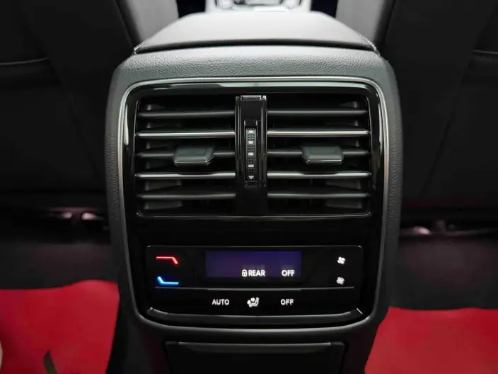 Volkswagen CC 2024 Model 380TSI Eye-catching version – фото 18