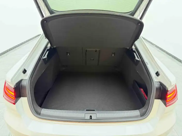Volkswagen CC 2024 Model 380TSI Eye-catching version – фото 28