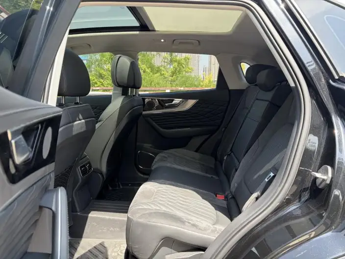 Hongqi HS5 2022 Model 2.0T Smart Flag Enjoy Edition – фото 11