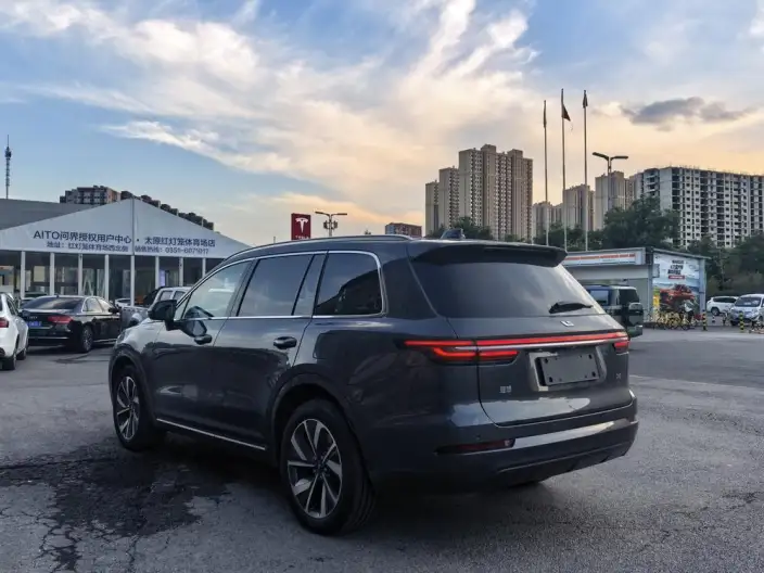 Li Auto ONE 2021 Model Extended Range 6 seat Edition – фото 5