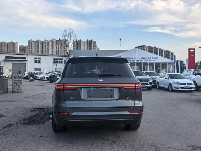 Li Auto ONE 2021 Model Extended Range 6 seat Edition – фото 6