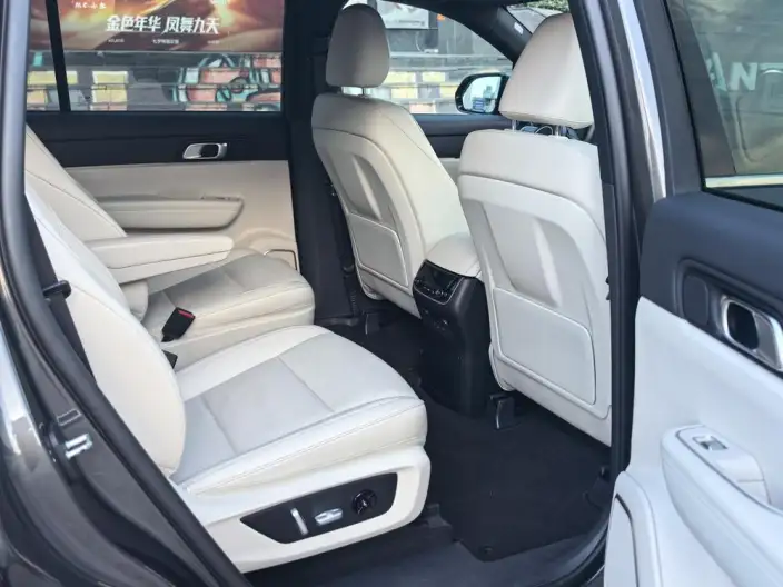 Li Auto ONE 2021 Model Extended Range 6 seat Edition – фото 11