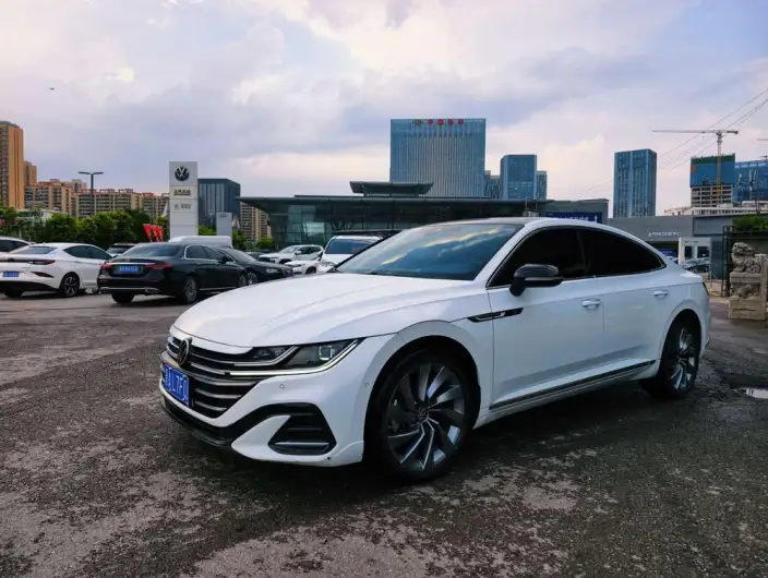 Volkswagen CC 2023 Model 380TSI Eye-catching version – фото 1