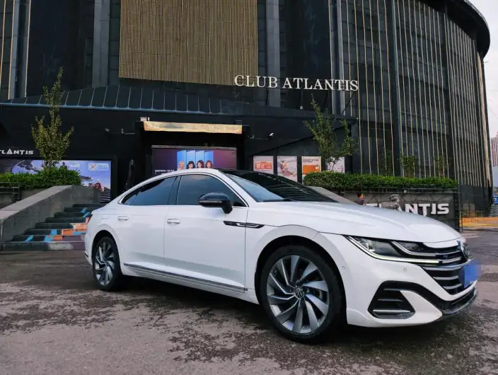 Volkswagen CC 2023 Model 380TSI Eye-catching version – фото 3