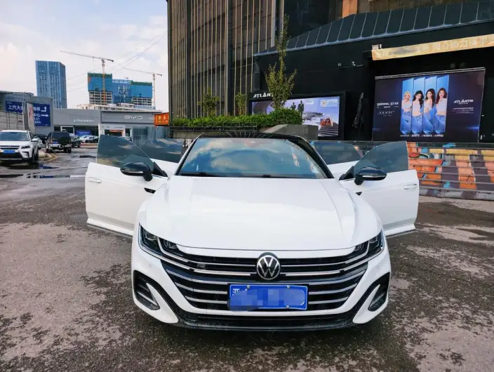 Volkswagen CC 2023 Model 380TSI Eye-catching version – фото 9