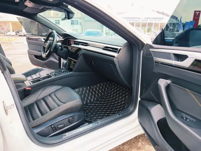 Volkswagen CC 2023 Model 380TSI Eye-catching version – фото 11