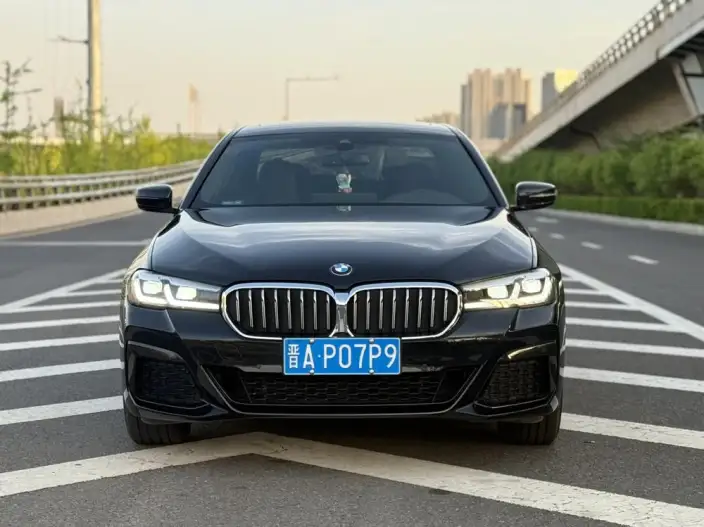 BMW 5 Series 2023 Model 530Li Leading Model M Sports Set – фото 2