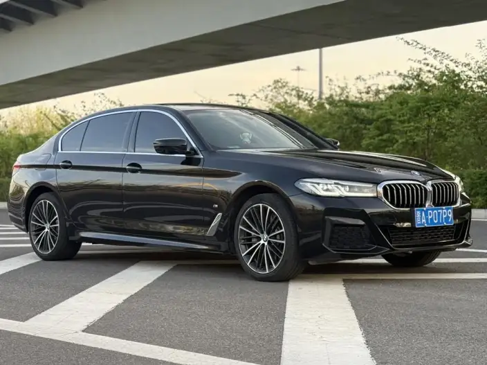BMW 5 Series 2023 Model 530Li Leading Model M Sports Set – фото 3