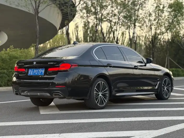 BMW 5 Series 2023 Model 530Li Leading Model M Sports Set – фото 7