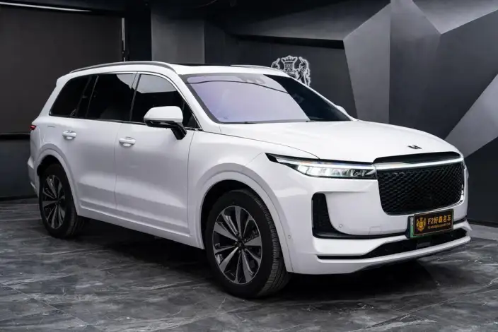 Li Auto ONE 2020 Model Extended Range 6 seat Edition – фото 3