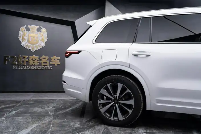 Li Auto ONE 2020 Model Extended Range 6 seat Edition – фото 9