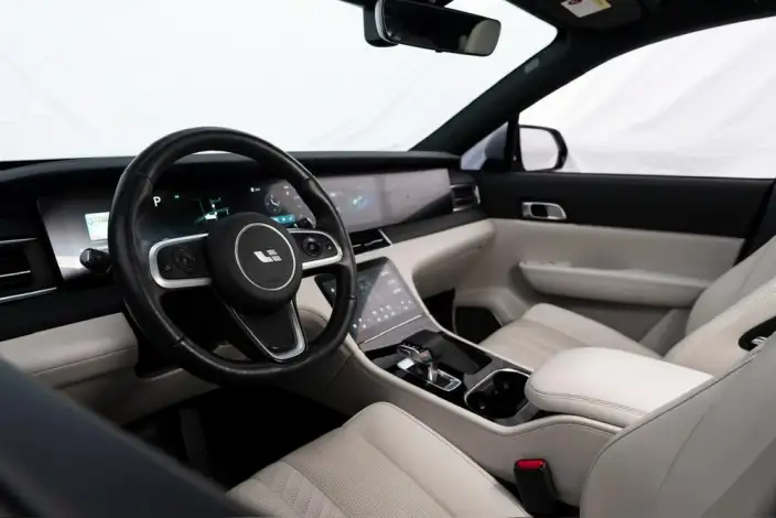 Li Auto ONE 2020 Model Extended Range 6 seat Edition – фото 19