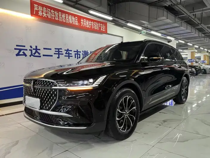 Nautilus 2023 Model 2.0T 4WD Exclusive Edition – фото 1