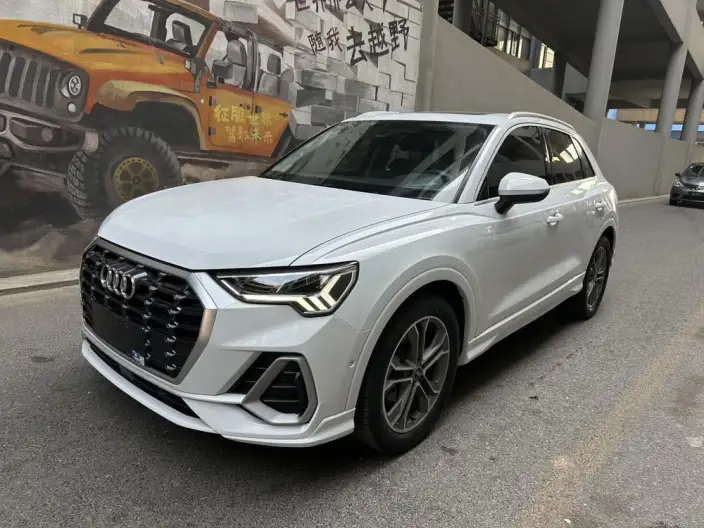 AUDI Q3 2022 Model 35 TFSI Fashion Dynamic Model