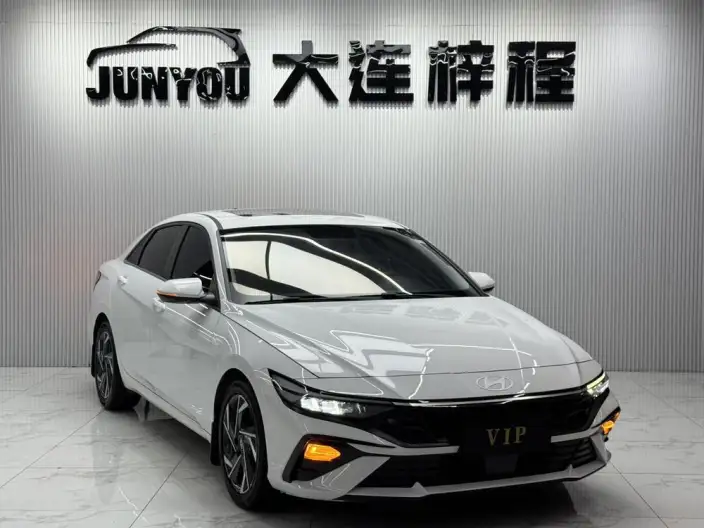 Hyundai Ioniq 2023 Model 1.5L CVT GLX Elite Edition – фото 3
