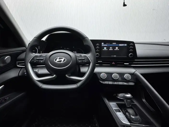 Hyundai Ioniq 2023 Model 1.5L CVT GLX Elite Edition – фото 15