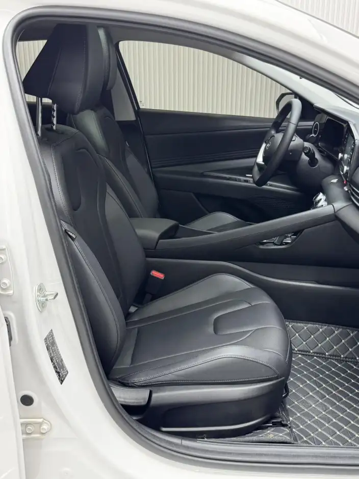 Hyundai Ioniq 2023 Model 1.5L CVT GLX Elite Edition – фото 18