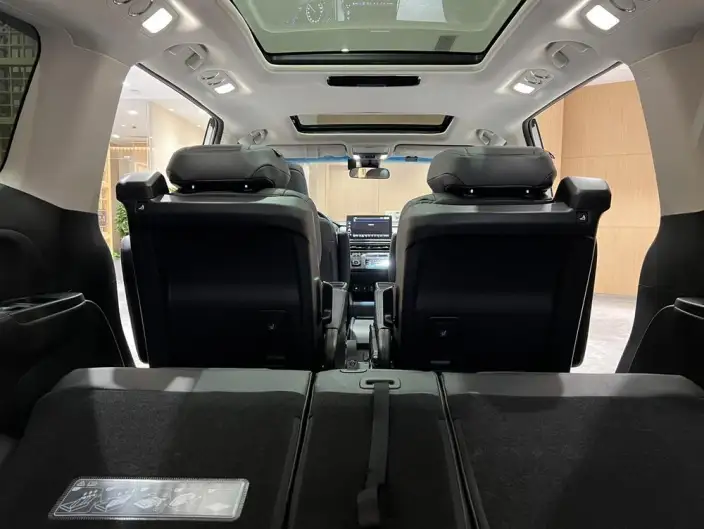 Honda Elysion 2022 Model 2.0L Hybrid Deluxe Edition – фото 10