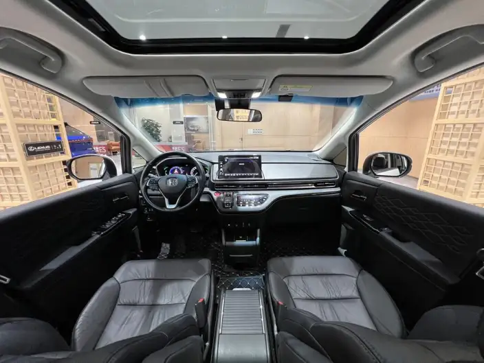 Honda Elysion 2022 Model 2.0L Hybrid Deluxe Edition – фото 13