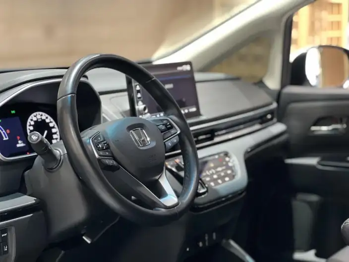 Honda Elysion 2022 Model 2.0L Hybrid Deluxe Edition – фото 17