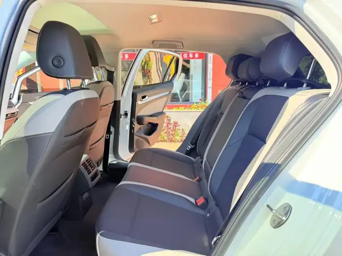 Volkswagen Golf 2021 Model 280TSI DSG Pro – фото 9