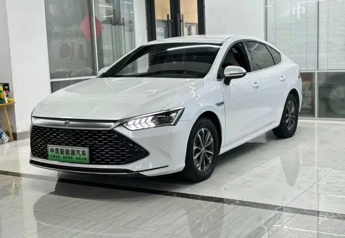 BYD Qin PLUS DM 2023 Model DM-i Champion Edition 55KM Leading Model – фото 1