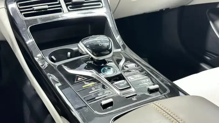BYD Qin PLUS DM 2023 Model DM-i Champion Edition 55KM Leading Model – фото 11