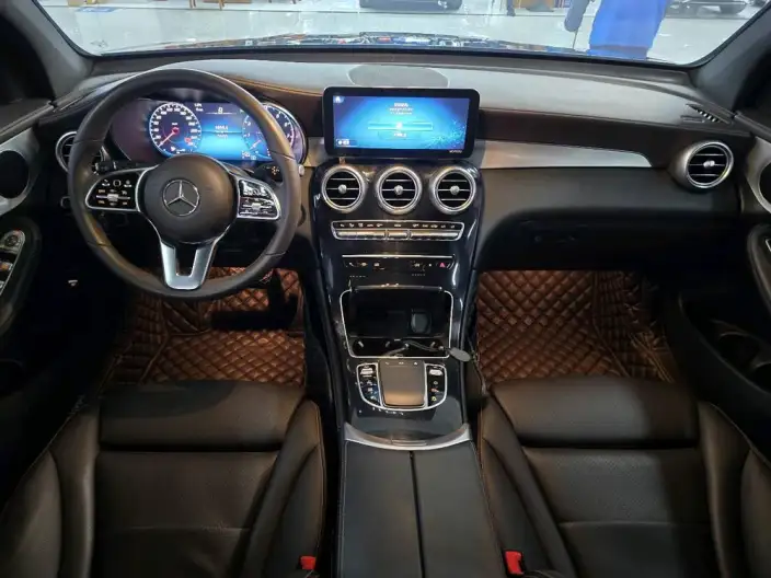 Mercedes-Benz GLC 2021 Model GLC 260 L 4MATIC Dynamic Model – фото 9