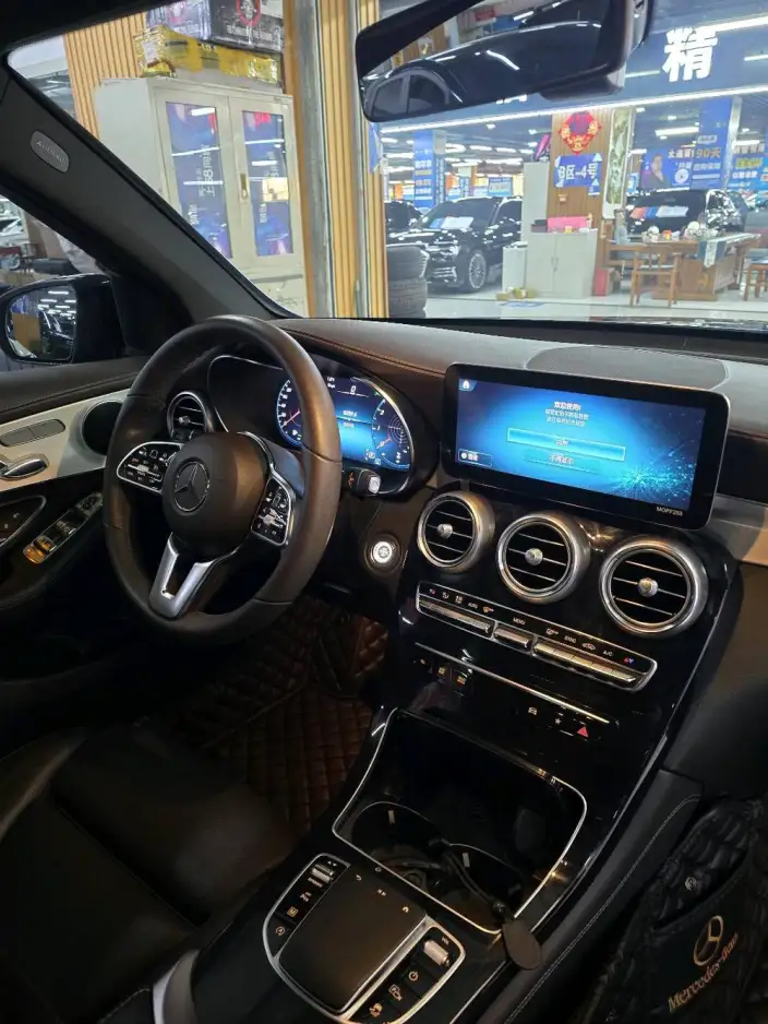 Mercedes-Benz GLC 2021 Model GLC 260 L 4MATIC Dynamic Model – фото 10