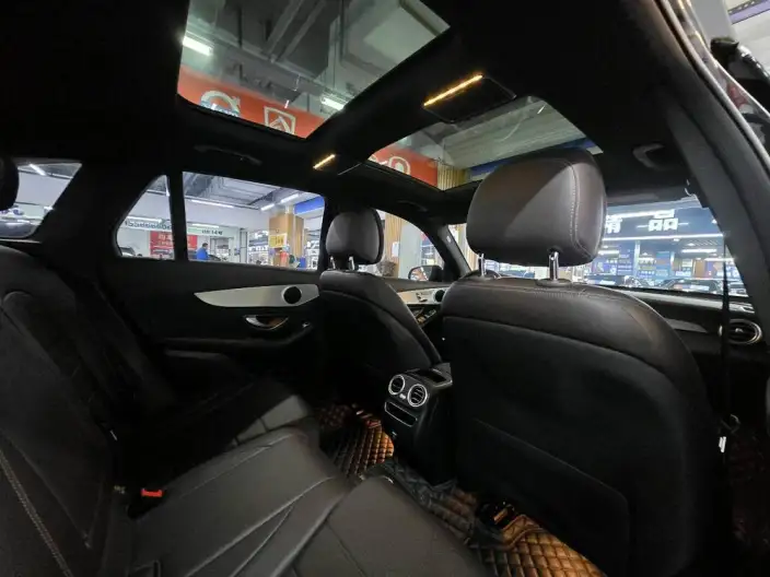 Mercedes-Benz GLC 2021 Model GLC 260 L 4MATIC Dynamic Model – фото 13