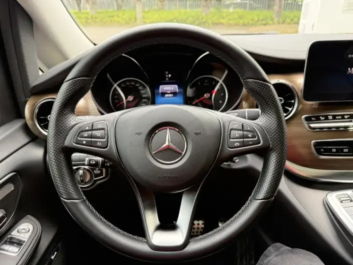 Mercedes-Benz V-Class 2022 Model V 260 L Long wheelbase Deluxe Edition – фото 15
