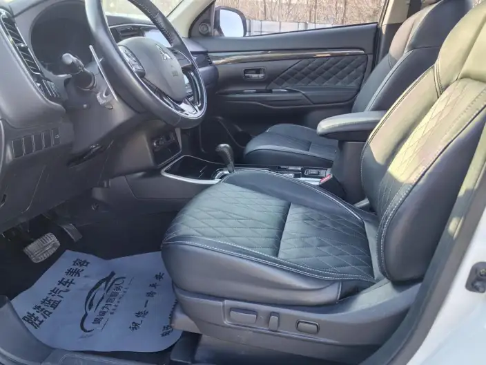 Mitsubishi Outlander 2020 Model 2.4L 4WD Enjoy Edition 5 seat – фото 9