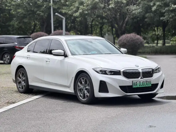 BMW i3 2023 Model eDrive35L – фото 3