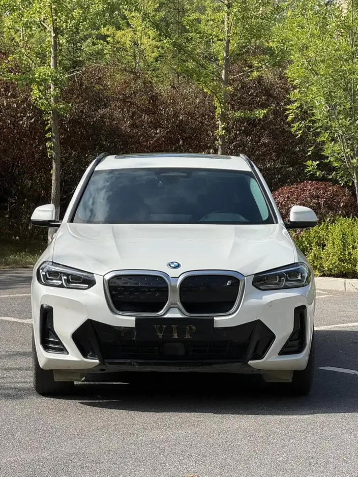 BMW iX3 2024 Model Leading Model – фото 2