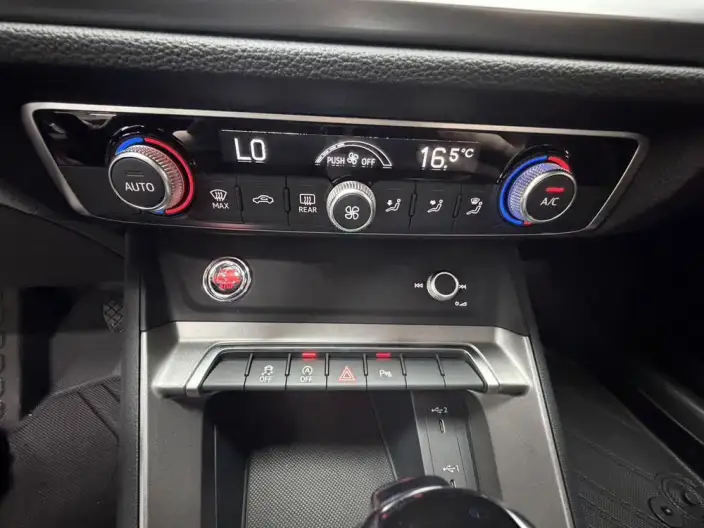 AUDI Q3 2022 Model 35 TFSI Enterprising Dynamic Model – фото 11