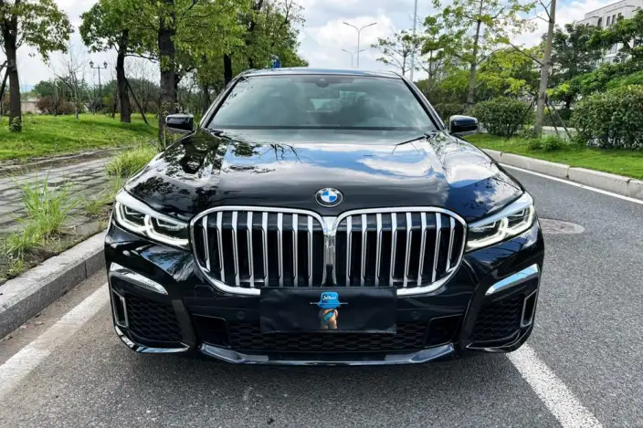 BMW 7 Series 2021 Model 740Li Leading Model M Sports Set – фото 2