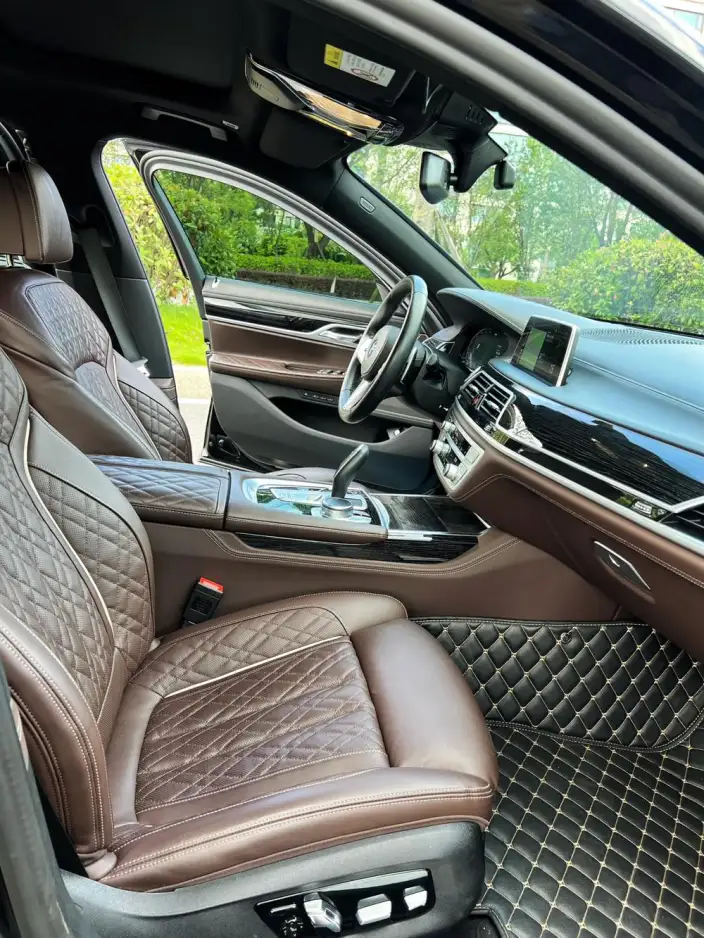 BMW 7 Series 2021 Model 740Li Leading Model M Sports Set – фото 9