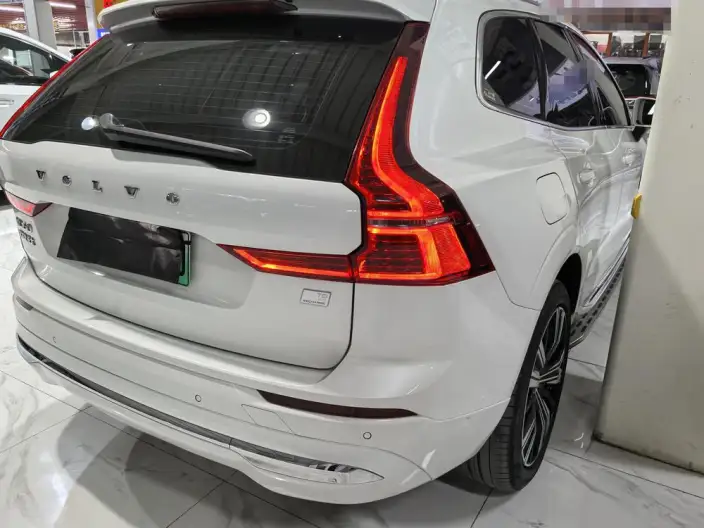 Volvo XC60 PHEV 2022 Model T8 4WD Smart Range Sports Edition – фото 6