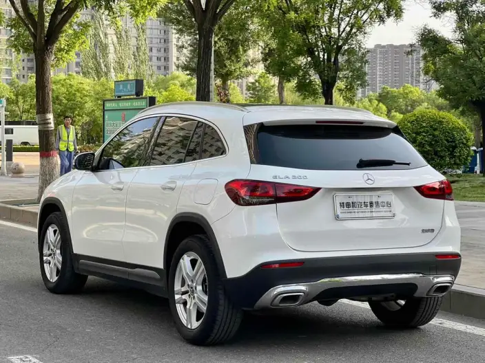 Mercedes-Benz GLA 2022 Model GLA 200 – фото 4