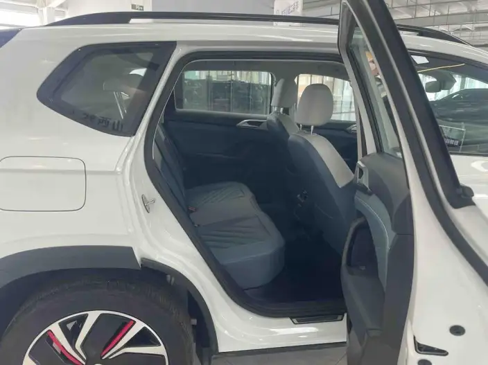 Volkswagen Tharu 2024 Model 300TSI 2WD Crescent Moon Edition – фото 11