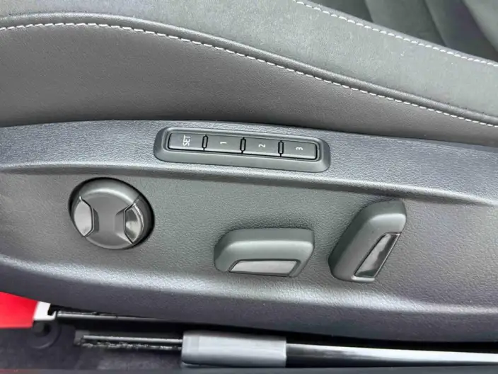 Volkswagen CC 2024 Model 380TSI Eye-catching version – фото 15