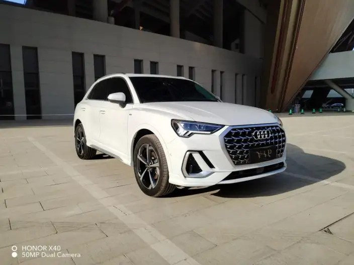 AUDI Q3 2025 Model quattro 45th Anniversary Collector Edition Edition 35 TFSI Fashion Dynamic Model – фото 3