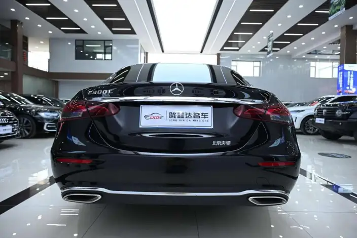 Mercedes-Benz E-Class 2023 Model E 260 L sedan – фото 6